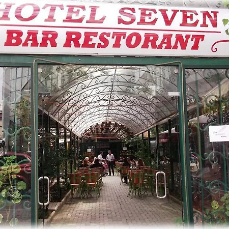 Seven 3* Tirana