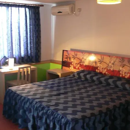 Seven Hotel 3*