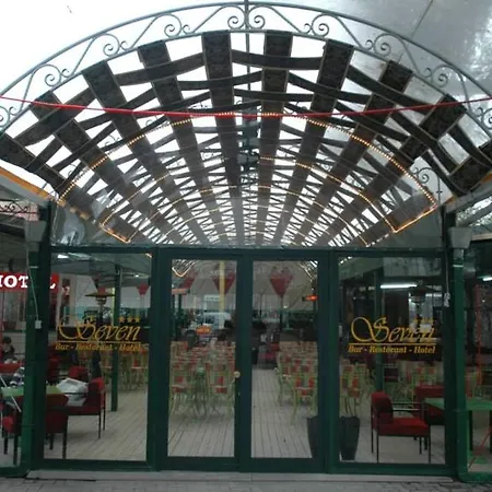 Seven Ξενοδοχείο Τίρανα