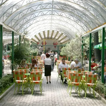 Seven 3* Tirana