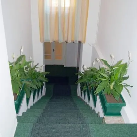 Ξενοδοχείο Seven