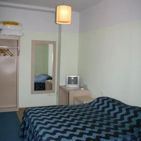 Otel Seven Tiran